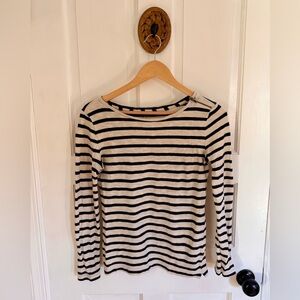 Women’s LOFT striped 100% cotton top with zipper detail. So soft and stylish!